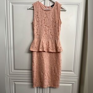 Another Story Size Medium Light Pink Sleeveless Midi Dress Lace Overlay Peplum